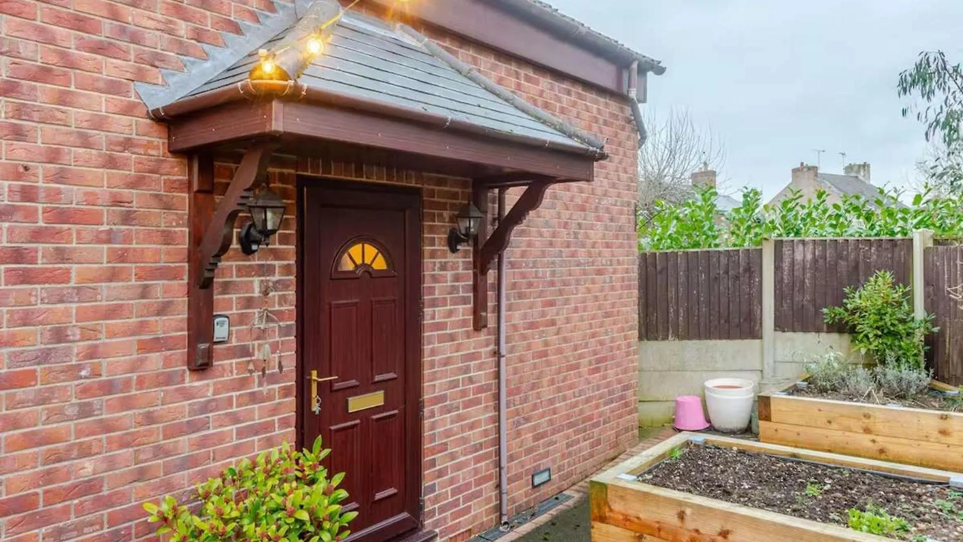 Cosy Village Apartment In Nottingham With Parking